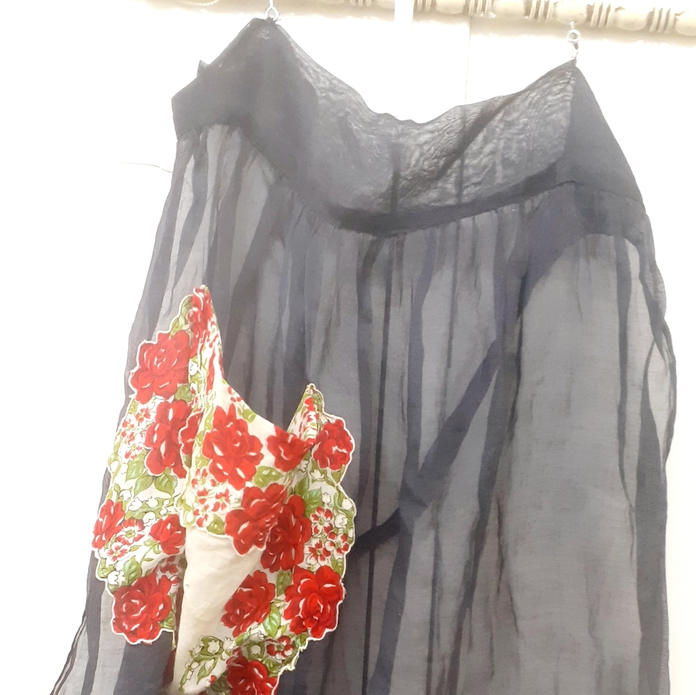 Vtg navy Shear apron Red floral Hanky pocket Valentine's or  room Wall decor